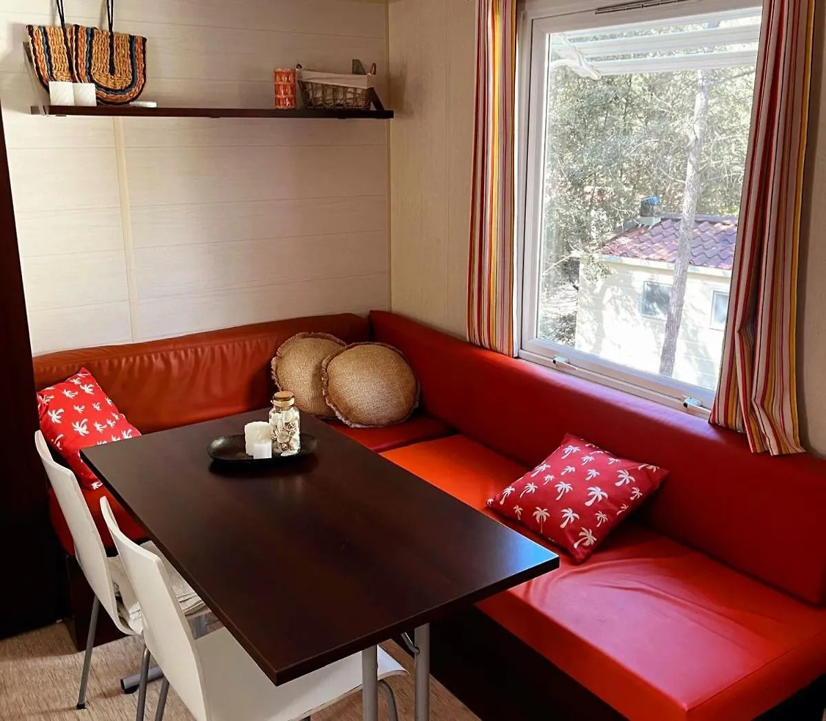Mobilehome Lei Suves Cote D'Azur Roquebrune-sur-Argens Campsite